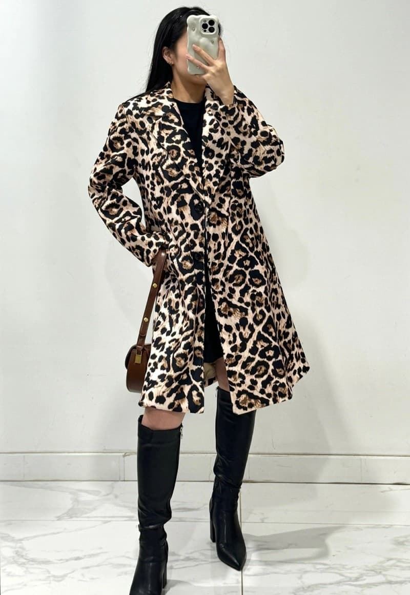 Abrigo con estampado de leopardo - Imagen 2