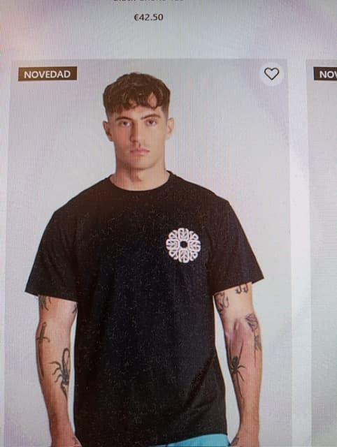 Camiseta Negra Rotate Precio de venta - Imagen 2